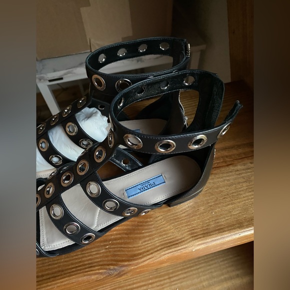 Prada sandals - Picture 5 of 13